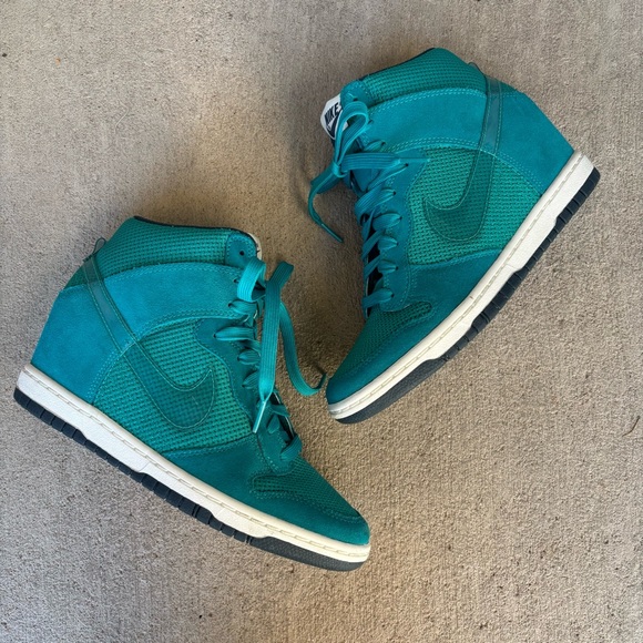 RARE NIKE 2013  DUNK SKY HI HIDDEN WEDGE TURQUOISE BLUE Size 7.5 - Picture 1 of 11